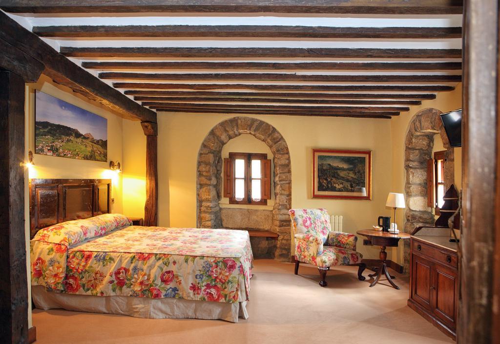 Posada La Torre De La Quintana Liendo Εξωτερικό φωτογραφία