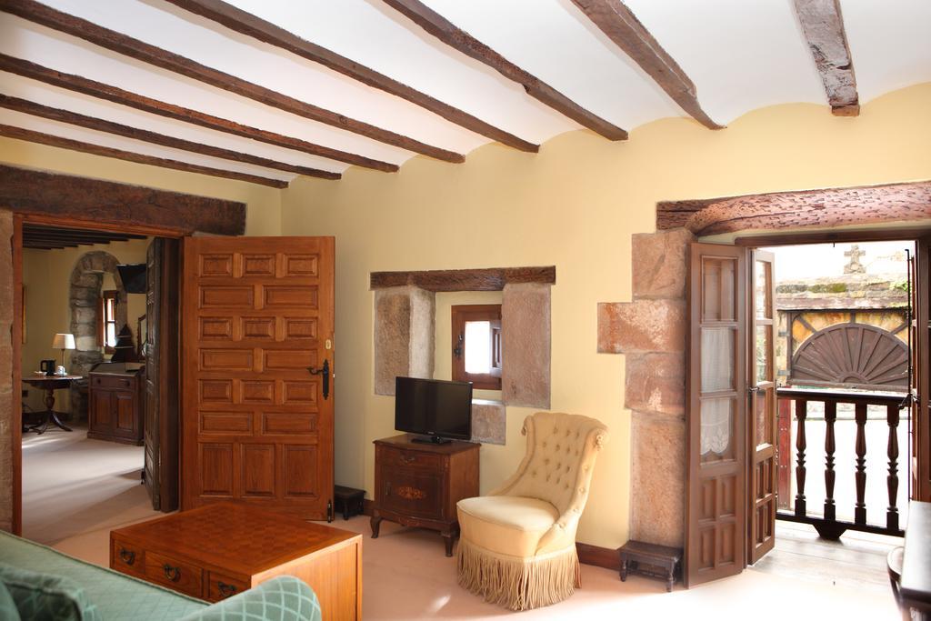 Posada La Torre De La Quintana Liendo Εξωτερικό φωτογραφία