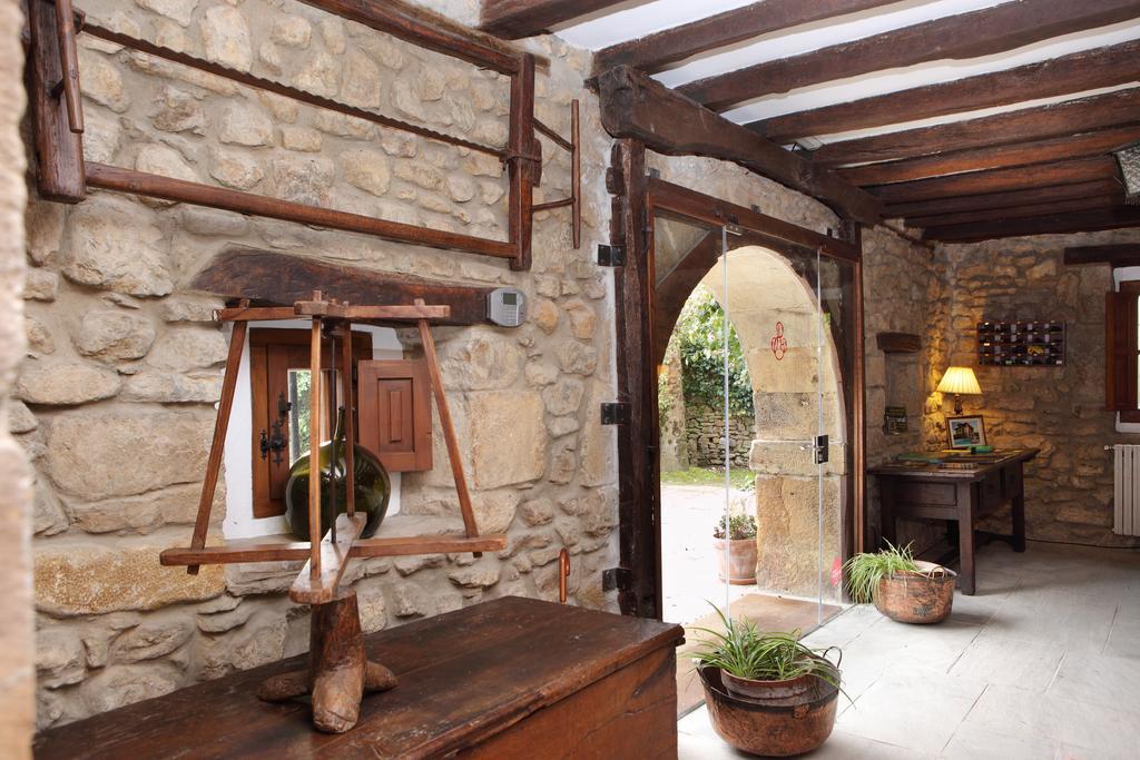 Posada La Torre De La Quintana Liendo Εξωτερικό φωτογραφία